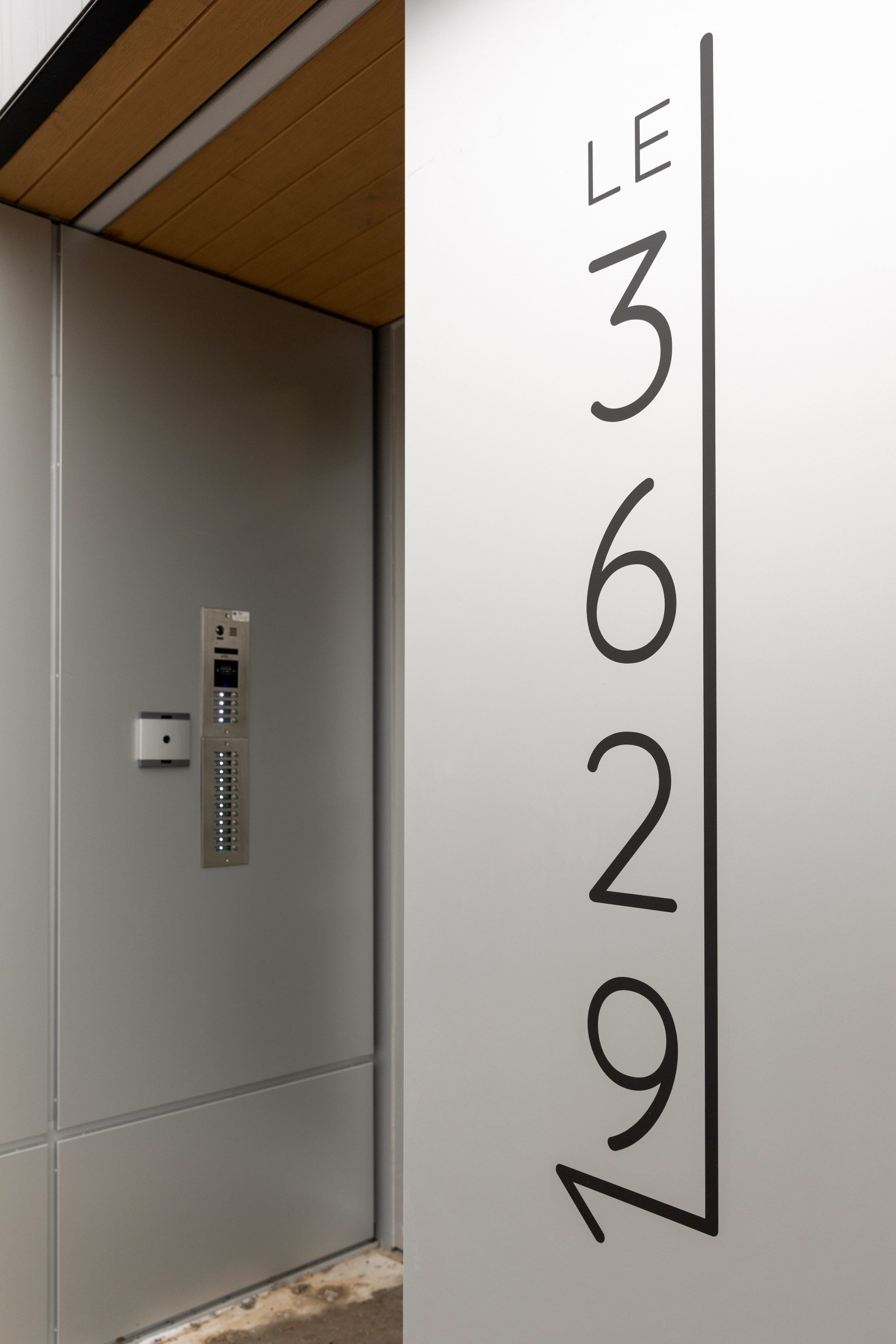 Devanture du logement communautaire, Le 3629, situé au 3629 rue Saint-Catherine Est, à Montréal.